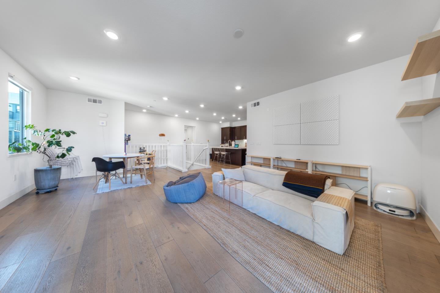 Detail Gallery Image 3 of 30 For 44808 Fremont Blvd #1000,  Fremont,  CA 94538 - 3 Beds | 3 Baths