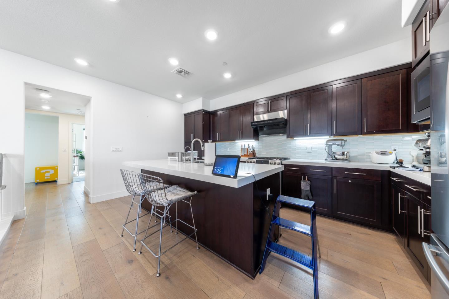 Detail Gallery Image 5 of 30 For 44808 Fremont Blvd #1000,  Fremont,  CA 94538 - 3 Beds | 3 Baths