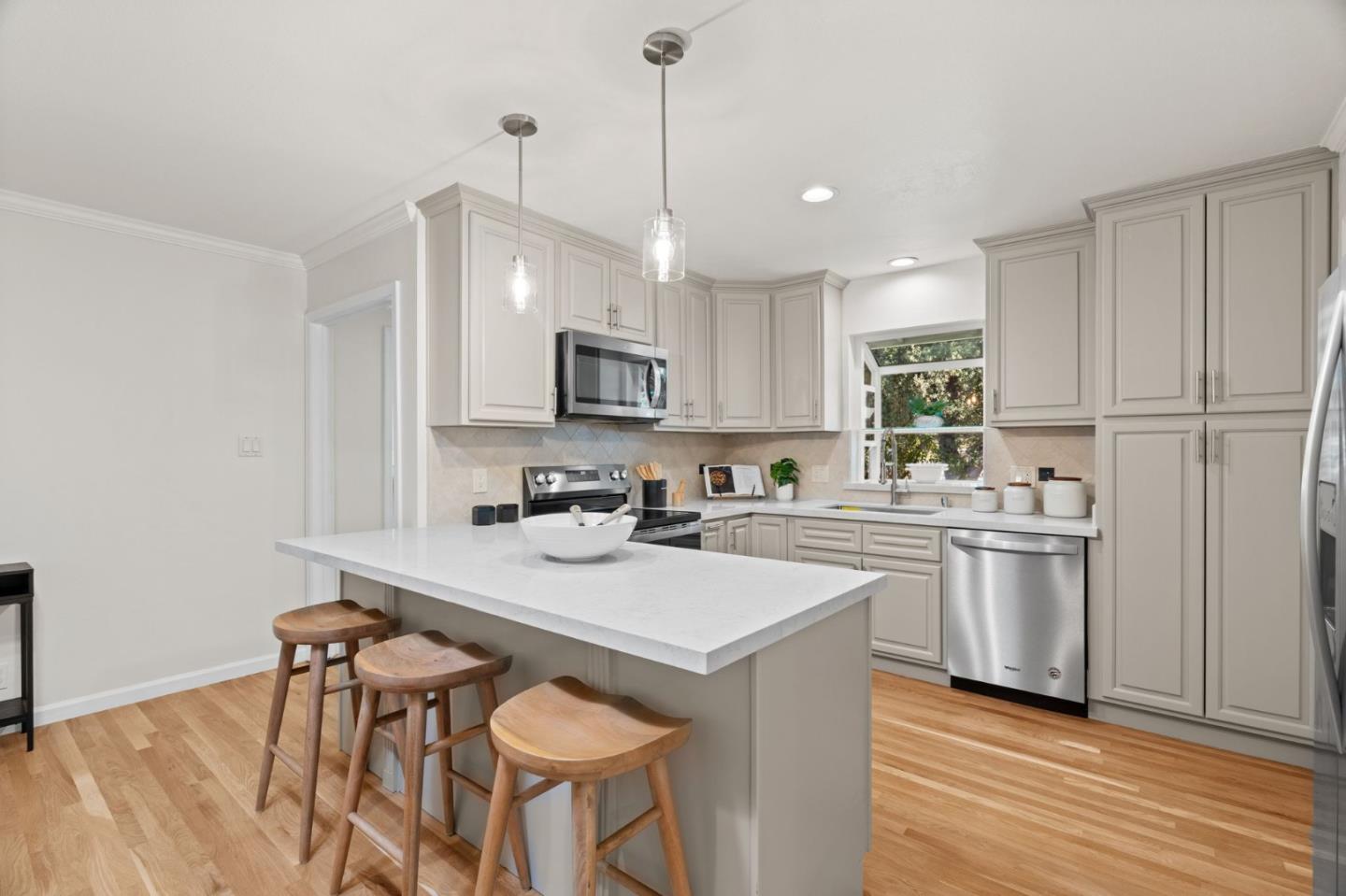 Detail Gallery Image 10 of 42 For 2267 Fenian Dr, Campbell,  CA 95008 - 3 Beds | 2 Baths