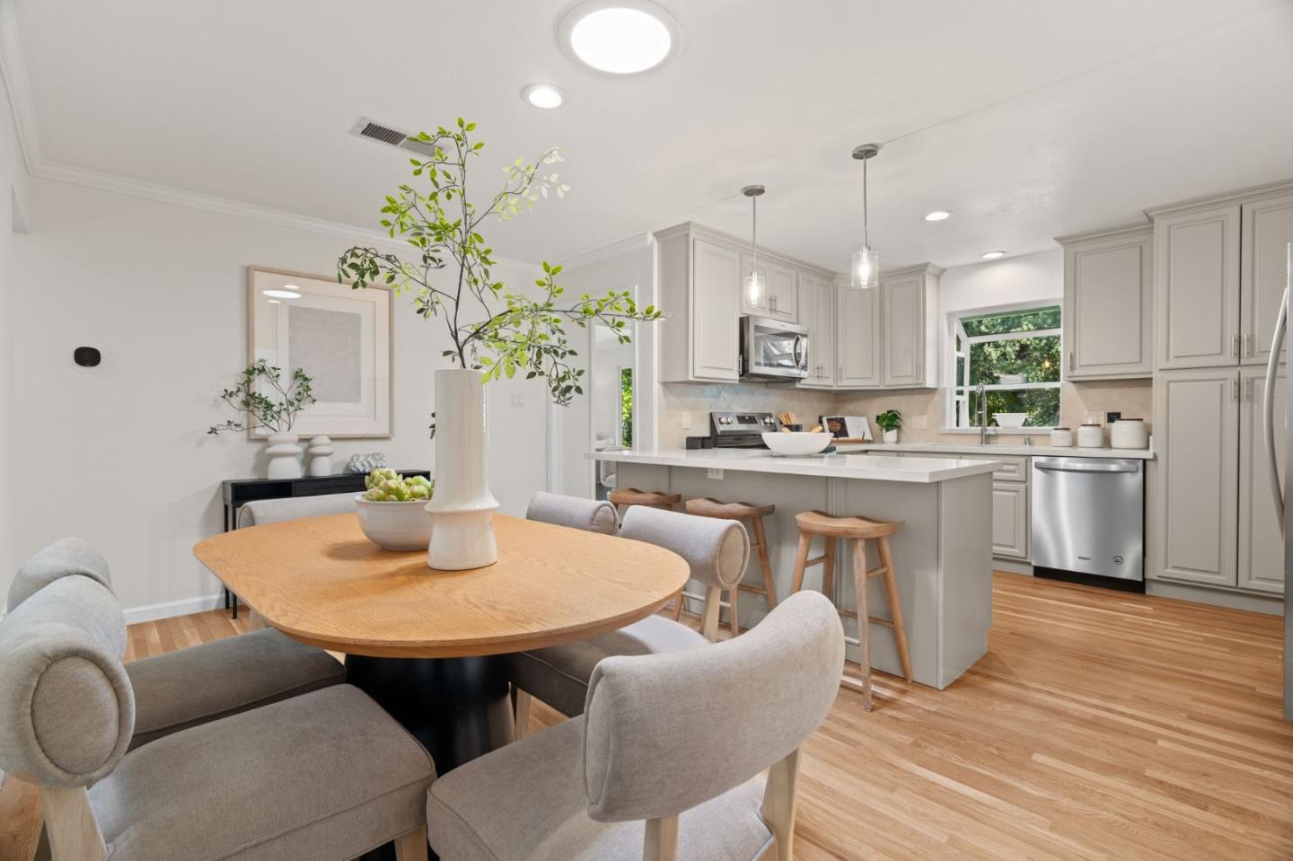 Detail Gallery Image 9 of 42 For 2267 Fenian Dr, Campbell,  CA 95008 - 3 Beds | 2 Baths