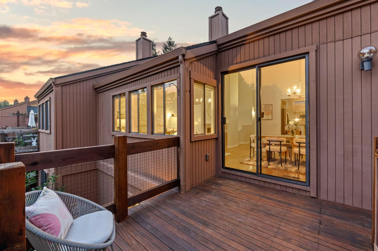 Detail Gallery Image 14 of 51 For 1631 Grant Rd, Mountain View,  CA 94040 - 4 Beds | 3 Baths