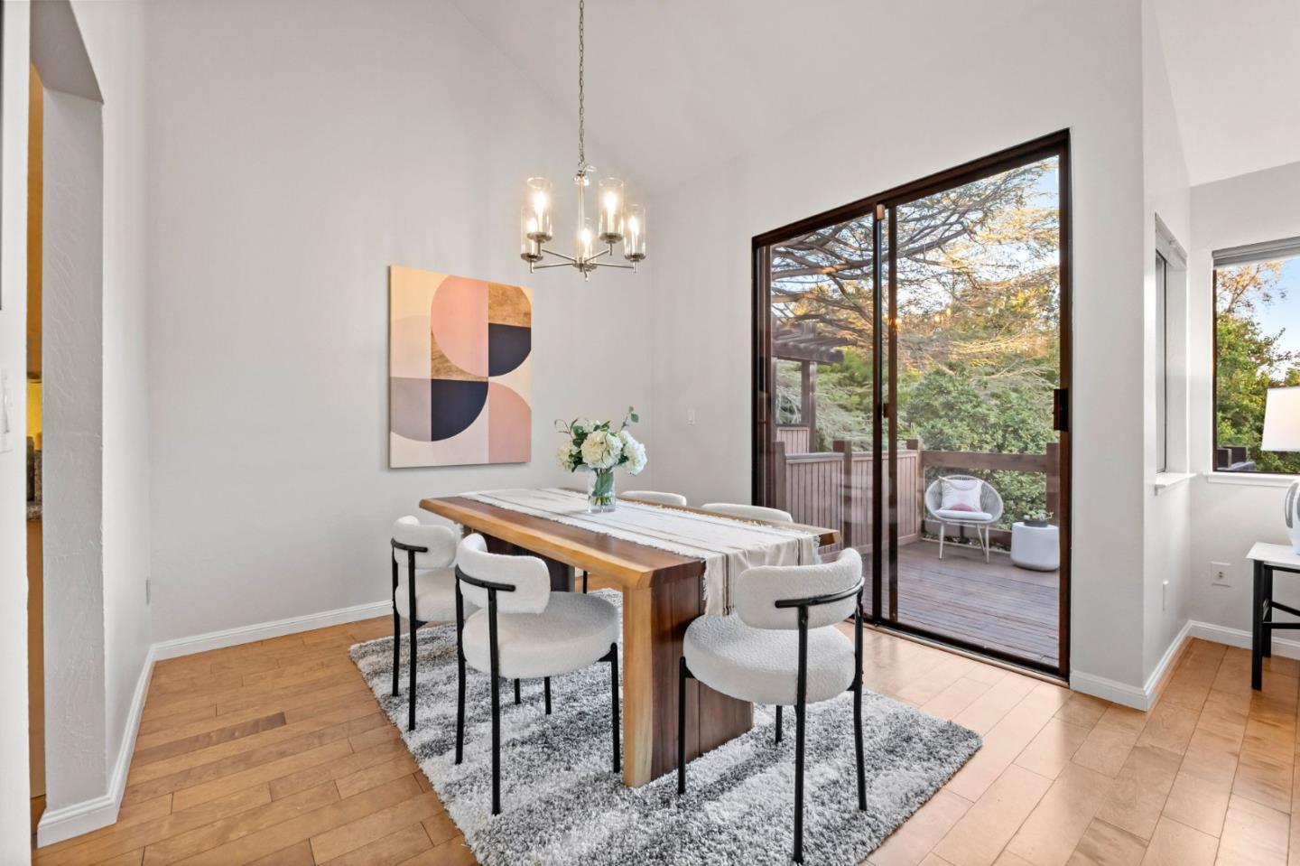 Detail Gallery Image 15 of 51 For 1631 Grant Rd, Mountain View,  CA 94040 - 4 Beds | 3 Baths