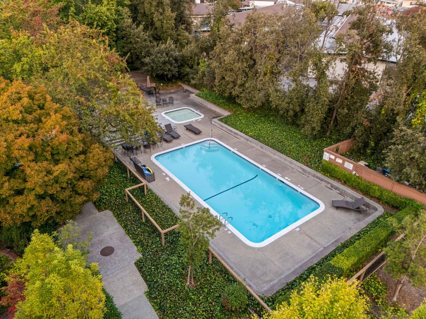 Detail Gallery Image 44 of 51 For 1631 Grant Rd, Mountain View,  CA 94040 - 4 Beds | 3 Baths