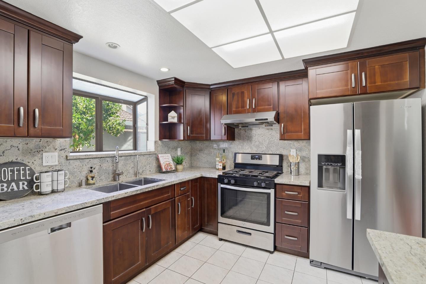 Detail Gallery Image 11 of 28 For 7266 Sleepy Creek Dr, San Jose,  CA 95120 - 3 Beds | 2/1 Baths