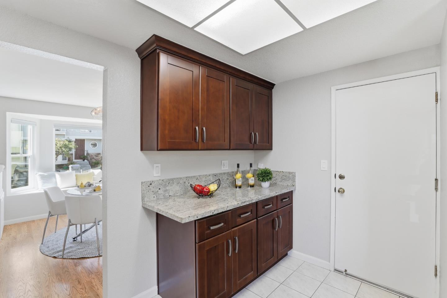 Detail Gallery Image 12 of 28 For 7266 Sleepy Creek Dr, San Jose,  CA 95120 - 3 Beds | 2/1 Baths