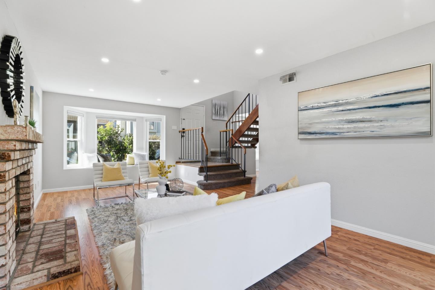 Detail Gallery Image 5 of 28 For 7266 Sleepy Creek Dr, San Jose,  CA 95120 - 3 Beds | 2/1 Baths