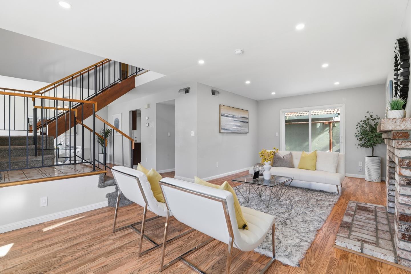 Detail Gallery Image 6 of 28 For 7266 Sleepy Creek Dr, San Jose,  CA 95120 - 3 Beds | 2/1 Baths