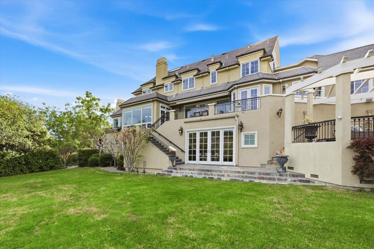 Detail Gallery Image 100 of 199 For 1215 Tournament Dr, Hillsborough,  CA 94010 - 7 Beds | 7/2 Baths