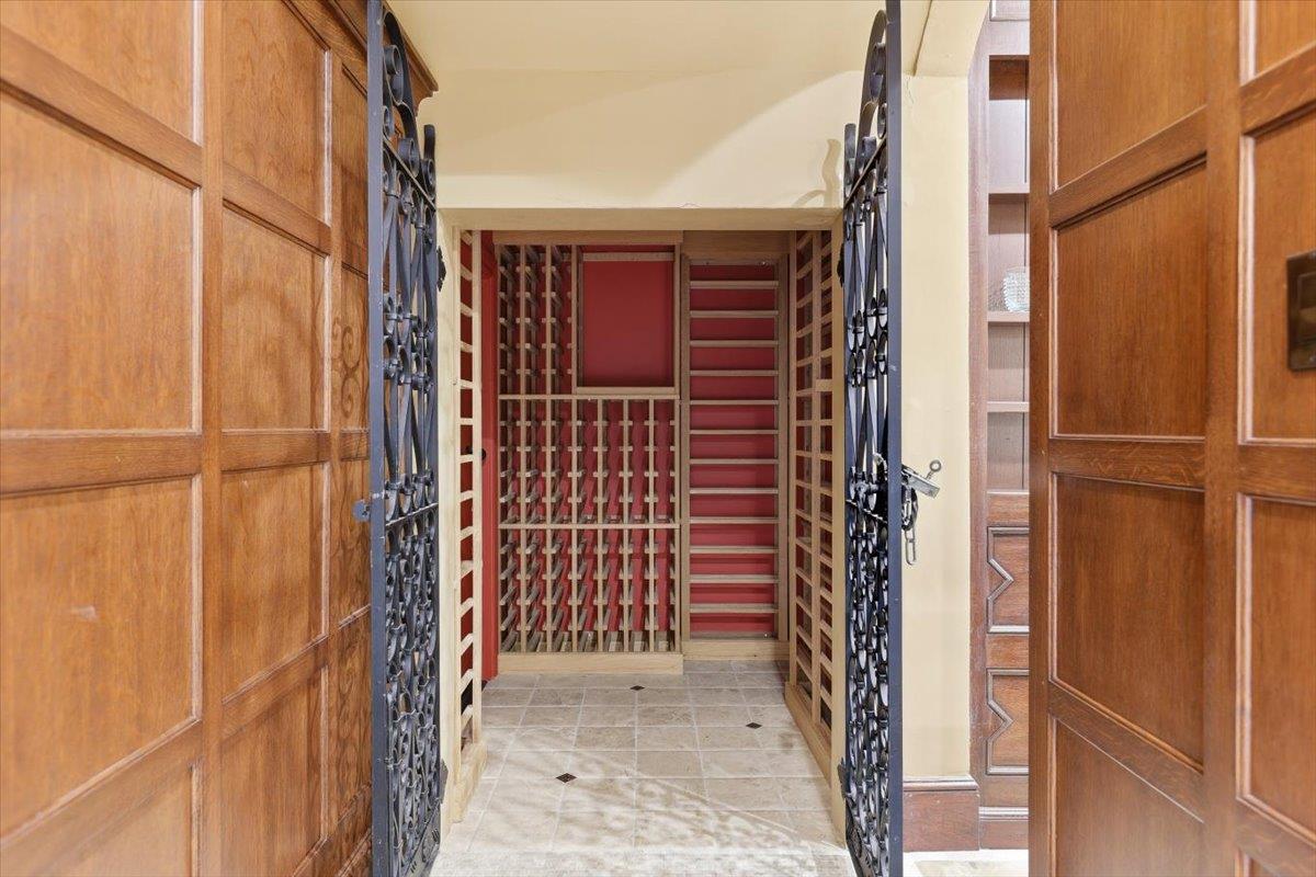 Detail Gallery Image 106 of 199 For 1215 Tournament Dr, Hillsborough,  CA 94010 - 7 Beds | 7/2 Baths