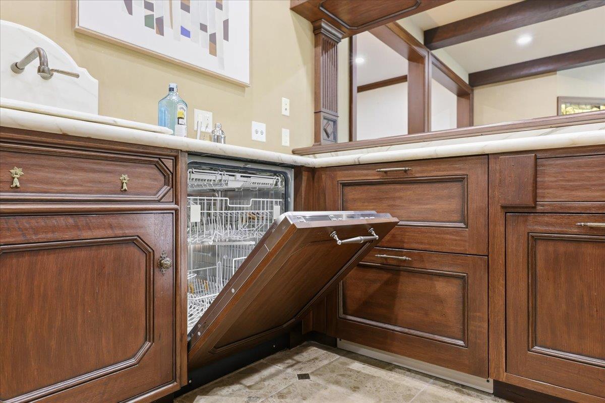 Detail Gallery Image 112 of 199 For 1215 Tournament Dr, Hillsborough,  CA 94010 - 7 Beds | 7/2 Baths