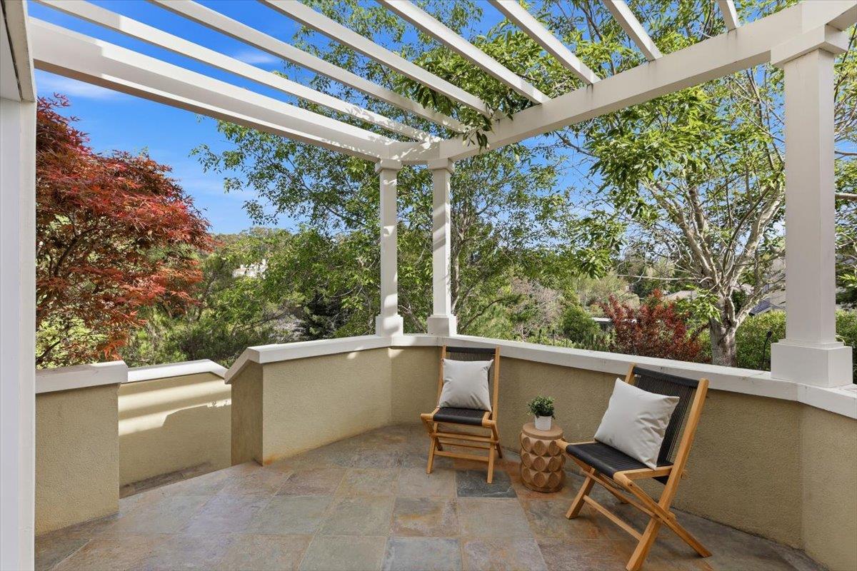 Detail Gallery Image 122 of 199 For 1215 Tournament Dr, Hillsborough,  CA 94010 - 7 Beds | 7/2 Baths