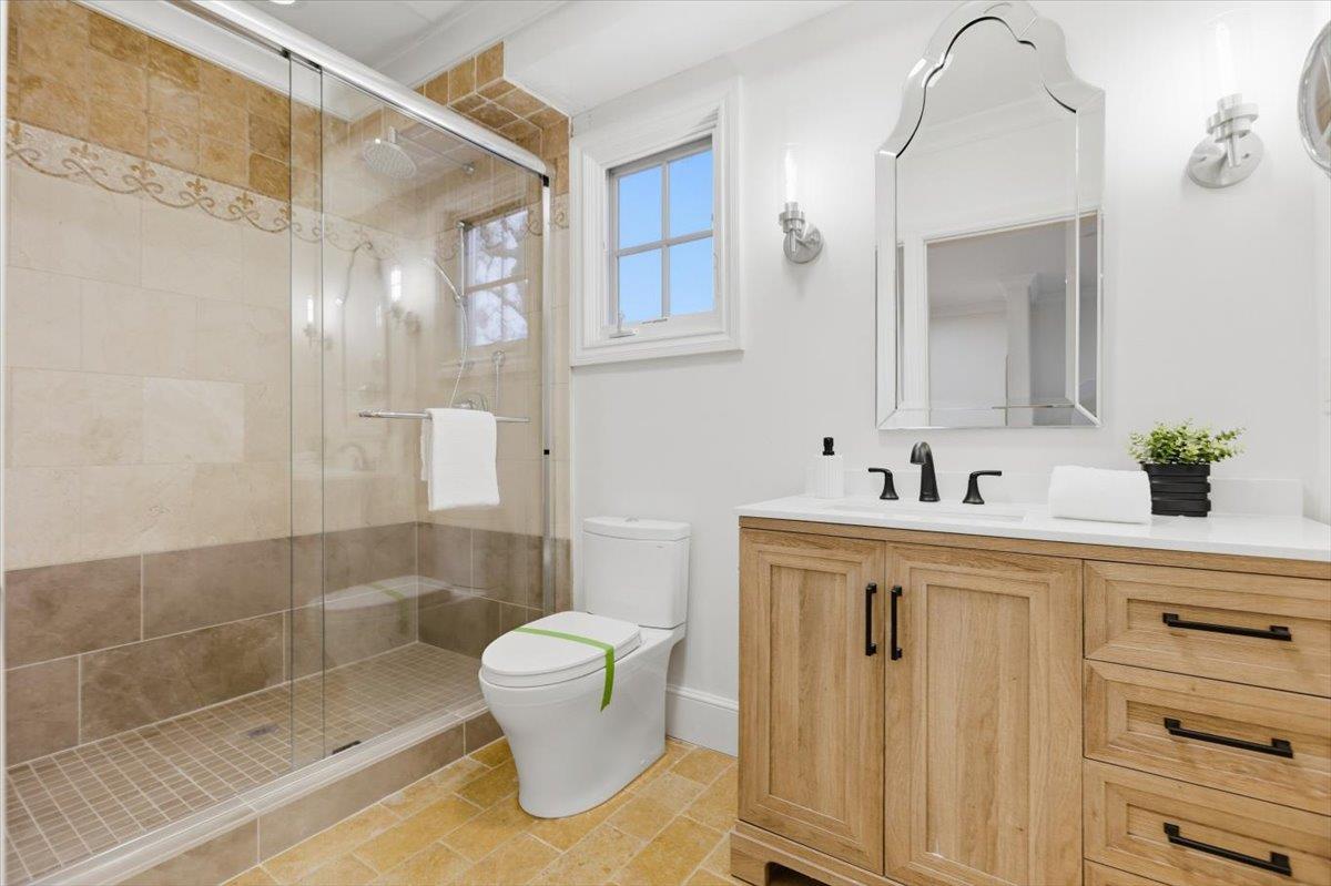 Detail Gallery Image 126 of 199 For 1215 Tournament Dr, Hillsborough,  CA 94010 - 7 Beds | 7/2 Baths