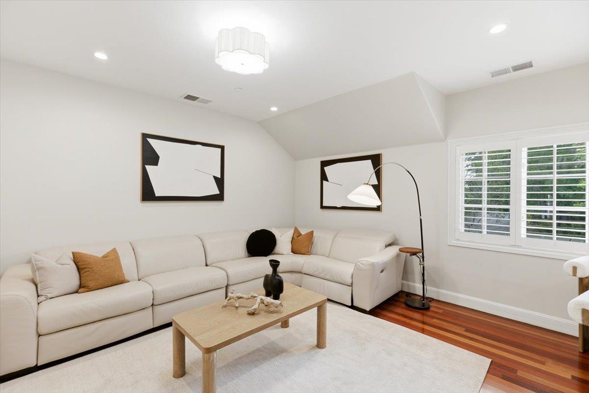 Detail Gallery Image 129 of 199 For 1215 Tournament Dr, Hillsborough,  CA 94010 - 7 Beds | 7/2 Baths