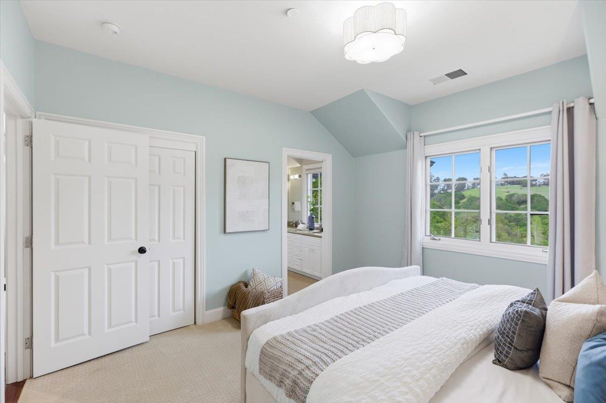 Detail Gallery Image 141 of 199 For 1215 Tournament Dr, Hillsborough,  CA 94010 - 7 Beds | 7/2 Baths