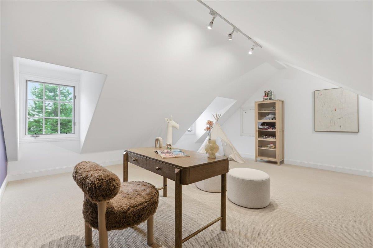 Detail Gallery Image 152 of 199 For 1215 Tournament Dr, Hillsborough,  CA 94010 - 7 Beds | 7/2 Baths