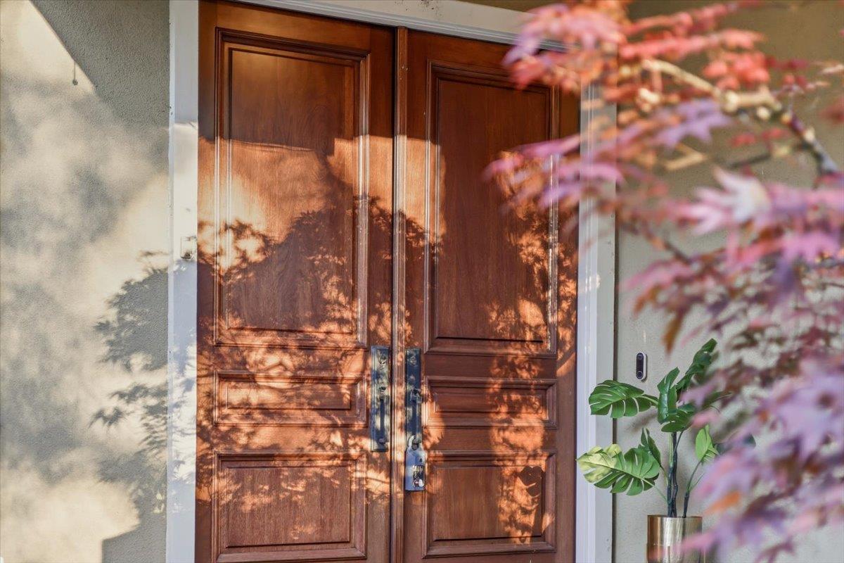 Detail Gallery Image 16 of 199 For 1215 Tournament Dr, Hillsborough,  CA 94010 - 7 Beds | 7/2 Baths