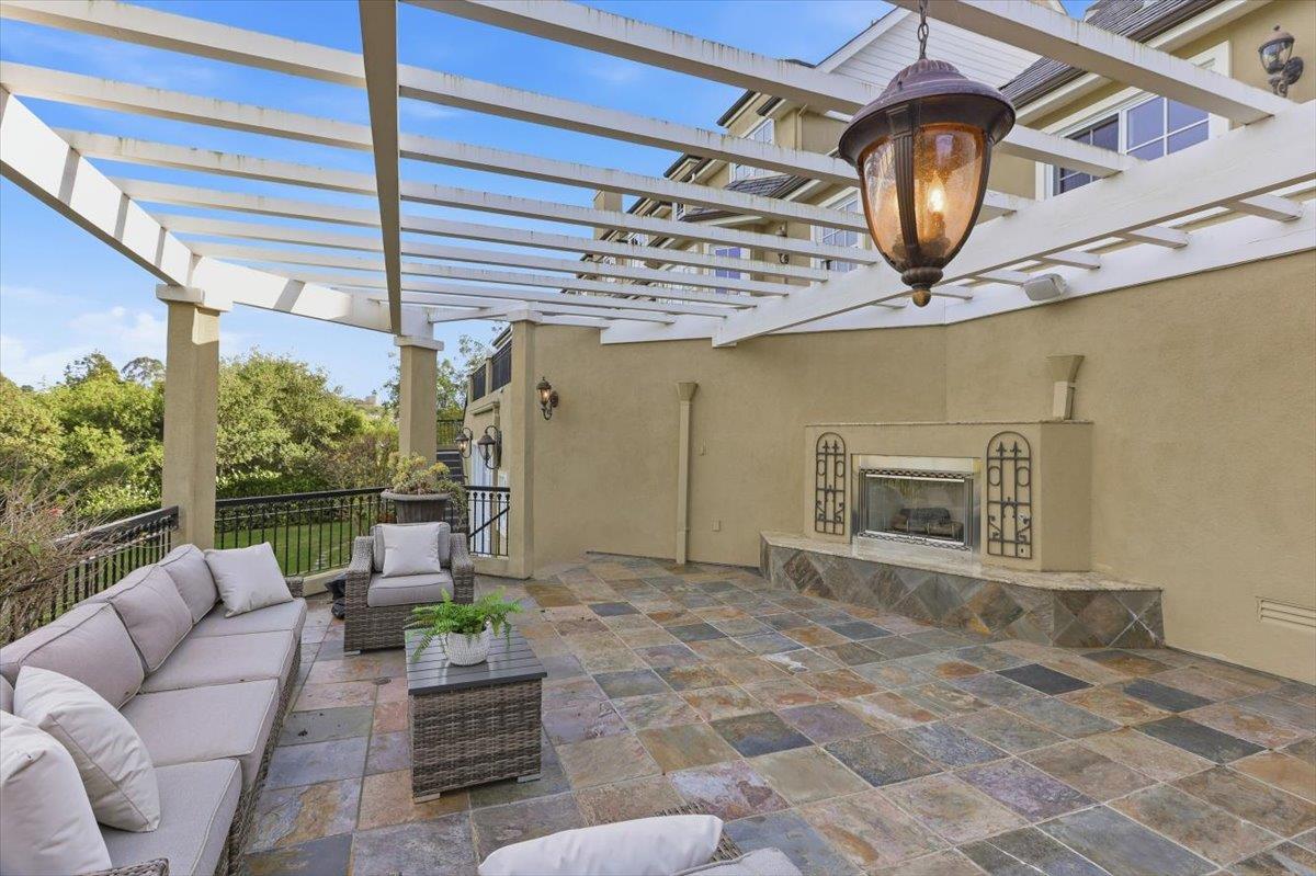 Detail Gallery Image 163 of 199 For 1215 Tournament Dr, Hillsborough,  CA 94010 - 7 Beds | 7/2 Baths