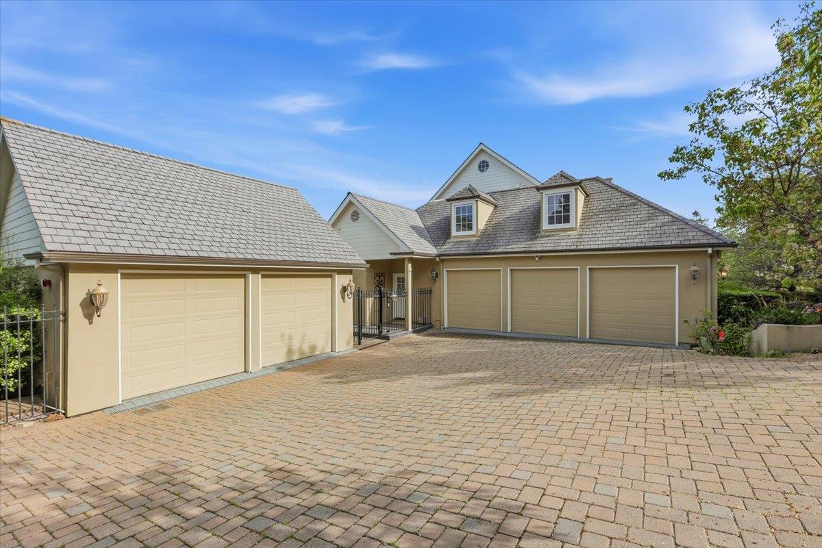 Detail Gallery Image 165 of 199 For 1215 Tournament Dr, Hillsborough,  CA 94010 - 7 Beds | 7/2 Baths