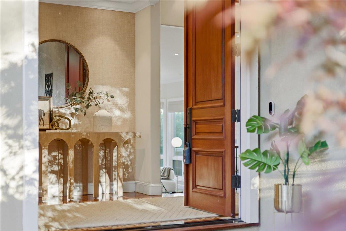 Detail Gallery Image 17 of 199 For 1215 Tournament Dr, Hillsborough,  CA 94010 - 7 Beds | 7/2 Baths