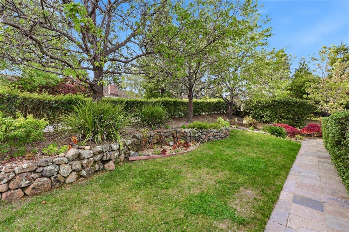 Detail Gallery Image 171 of 199 For 1215 Tournament Dr, Hillsborough,  CA 94010 - 7 Beds | 7/2 Baths