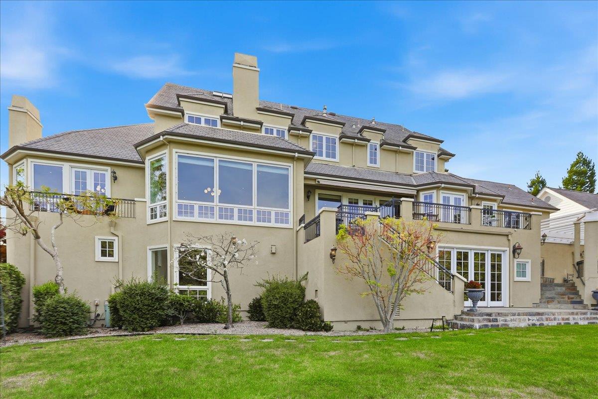 Detail Gallery Image 174 of 199 For 1215 Tournament Dr, Hillsborough,  CA 94010 - 7 Beds | 7/2 Baths