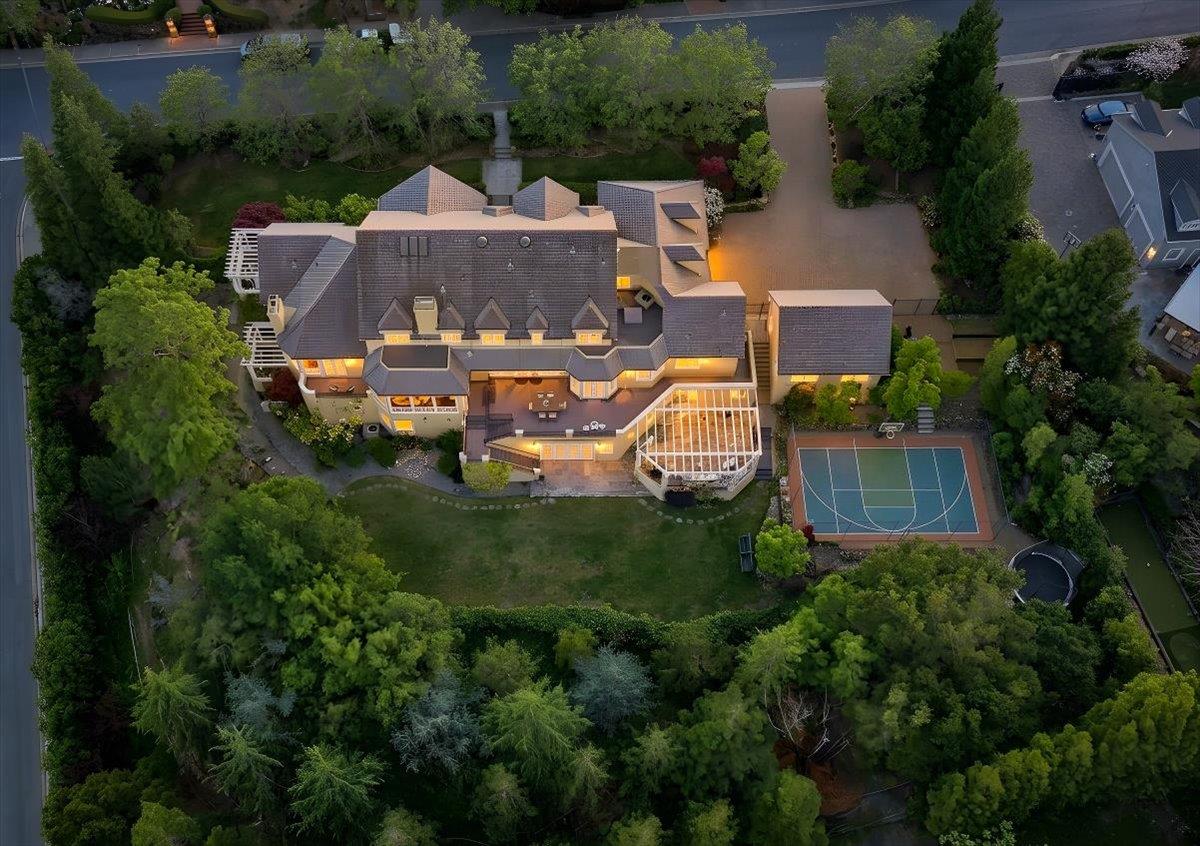 Detail Gallery Image 188 of 199 For 1215 Tournament Dr, Hillsborough,  CA 94010 - 7 Beds | 7/2 Baths