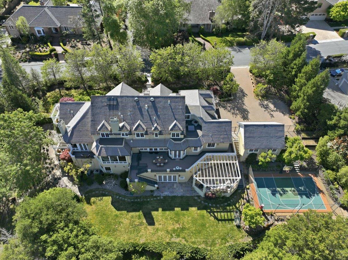 Detail Gallery Image 190 of 199 For 1215 Tournament Dr, Hillsborough,  CA 94010 - 7 Beds | 7/2 Baths