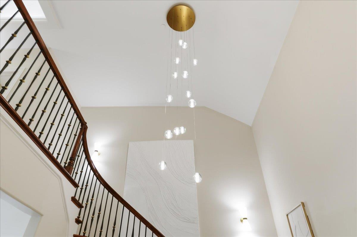 Detail Gallery Image 20 of 199 For 1215 Tournament Dr, Hillsborough,  CA 94010 - 7 Beds | 7/2 Baths