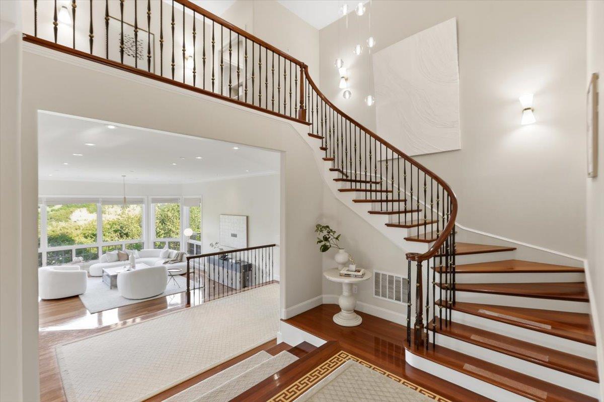 Detail Gallery Image 22 of 199 For 1215 Tournament Dr, Hillsborough,  CA 94010 - 7 Beds | 7/2 Baths