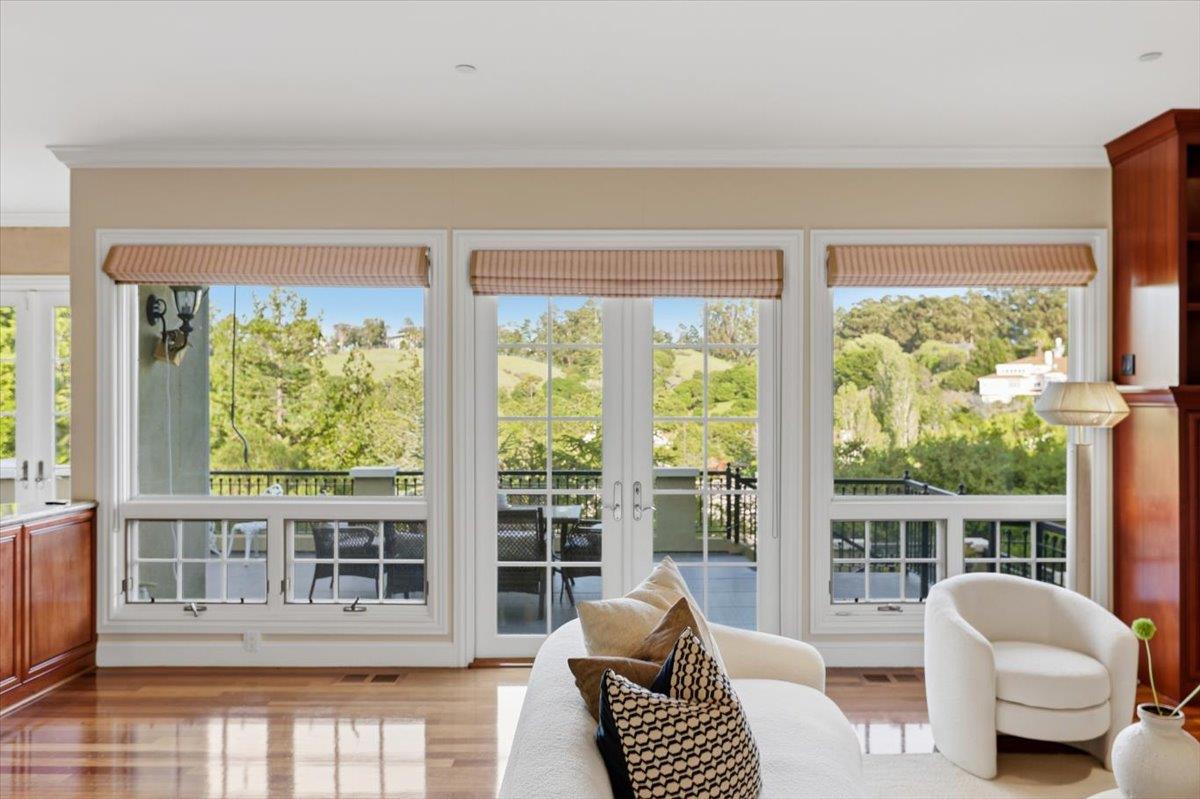 Detail Gallery Image 32 of 199 For 1215 Tournament Dr, Hillsborough,  CA 94010 - 7 Beds | 7/2 Baths