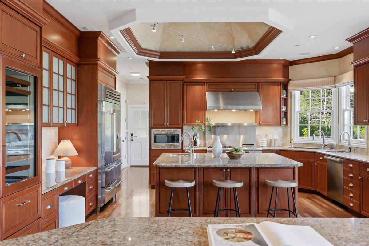 Detail Gallery Image 43 of 199 For 1215 Tournament Dr, Hillsborough,  CA 94010 - 7 Beds | 7/2 Baths