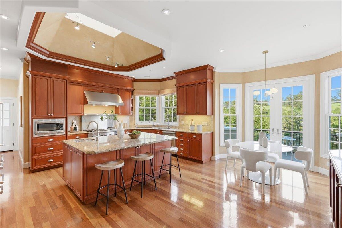 Detail Gallery Image 44 of 199 For 1215 Tournament Dr, Hillsborough,  CA 94010 - 7 Beds | 7/2 Baths