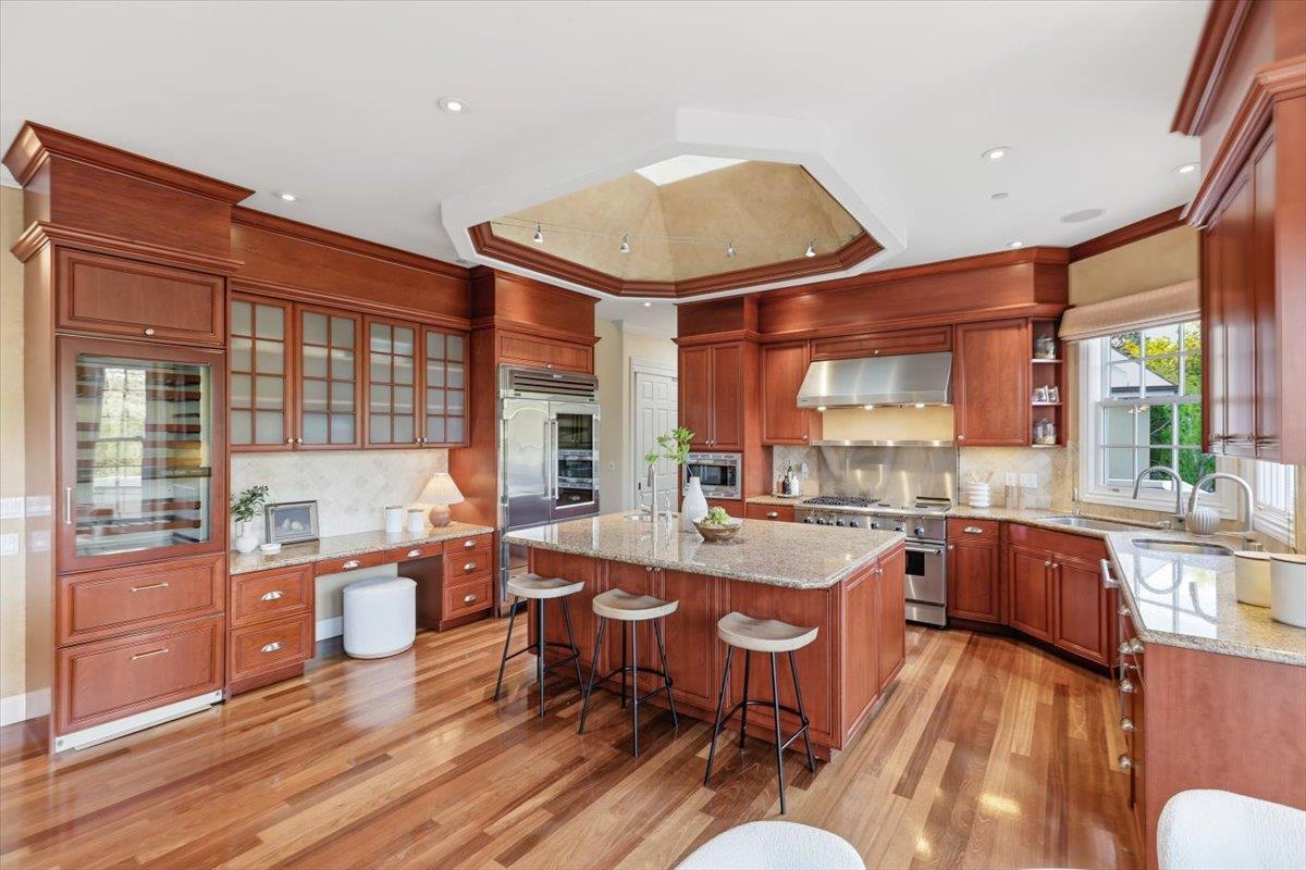 Detail Gallery Image 53 of 199 For 1215 Tournament Dr, Hillsborough,  CA 94010 - 7 Beds | 7/2 Baths