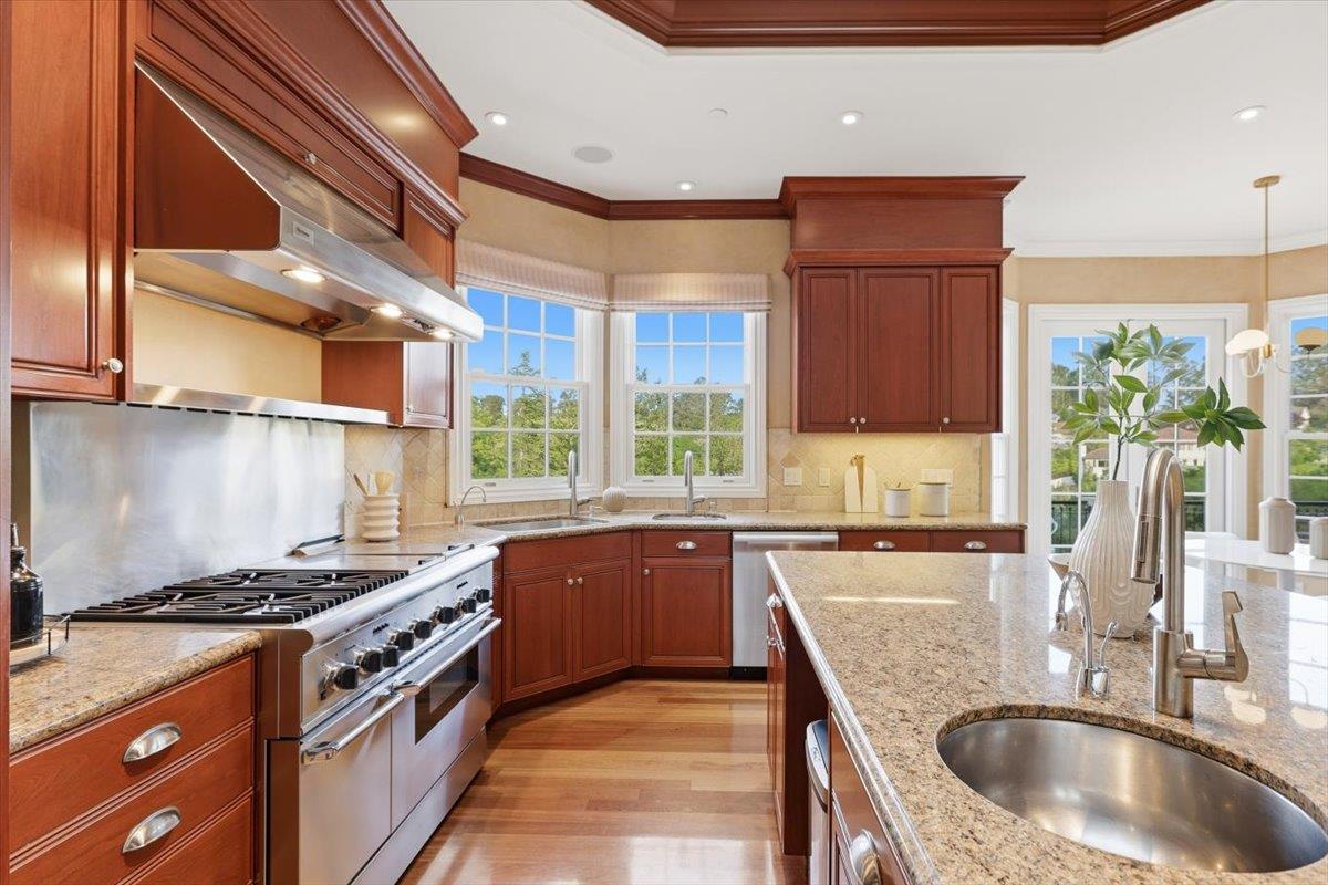 Detail Gallery Image 57 of 199 For 1215 Tournament Dr, Hillsborough,  CA 94010 - 7 Beds | 7/2 Baths