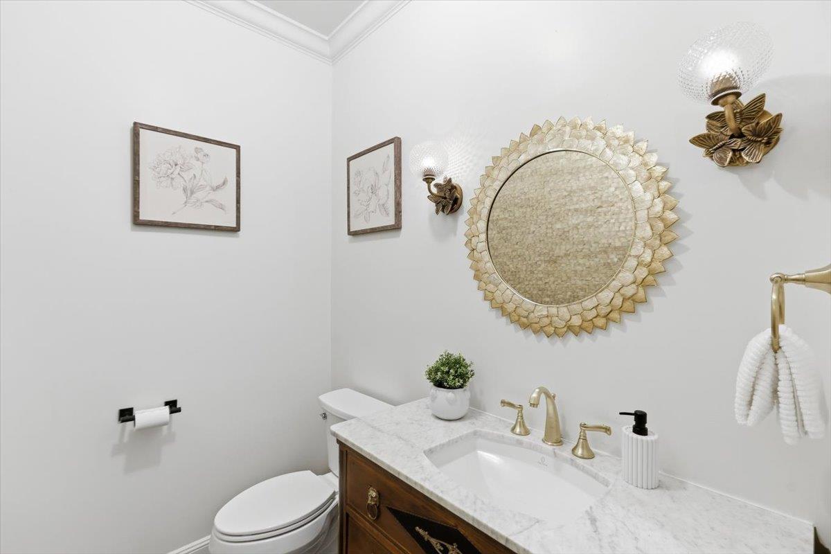 Detail Gallery Image 64 of 199 For 1215 Tournament Dr, Hillsborough,  CA 94010 - 7 Beds | 7/2 Baths