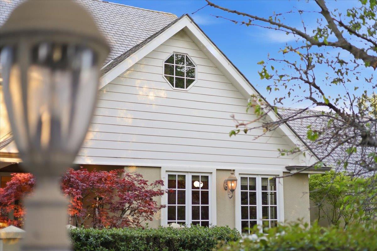 Detail Gallery Image 8 of 199 For 1215 Tournament Dr, Hillsborough,  CA 94010 - 7 Beds | 7/2 Baths