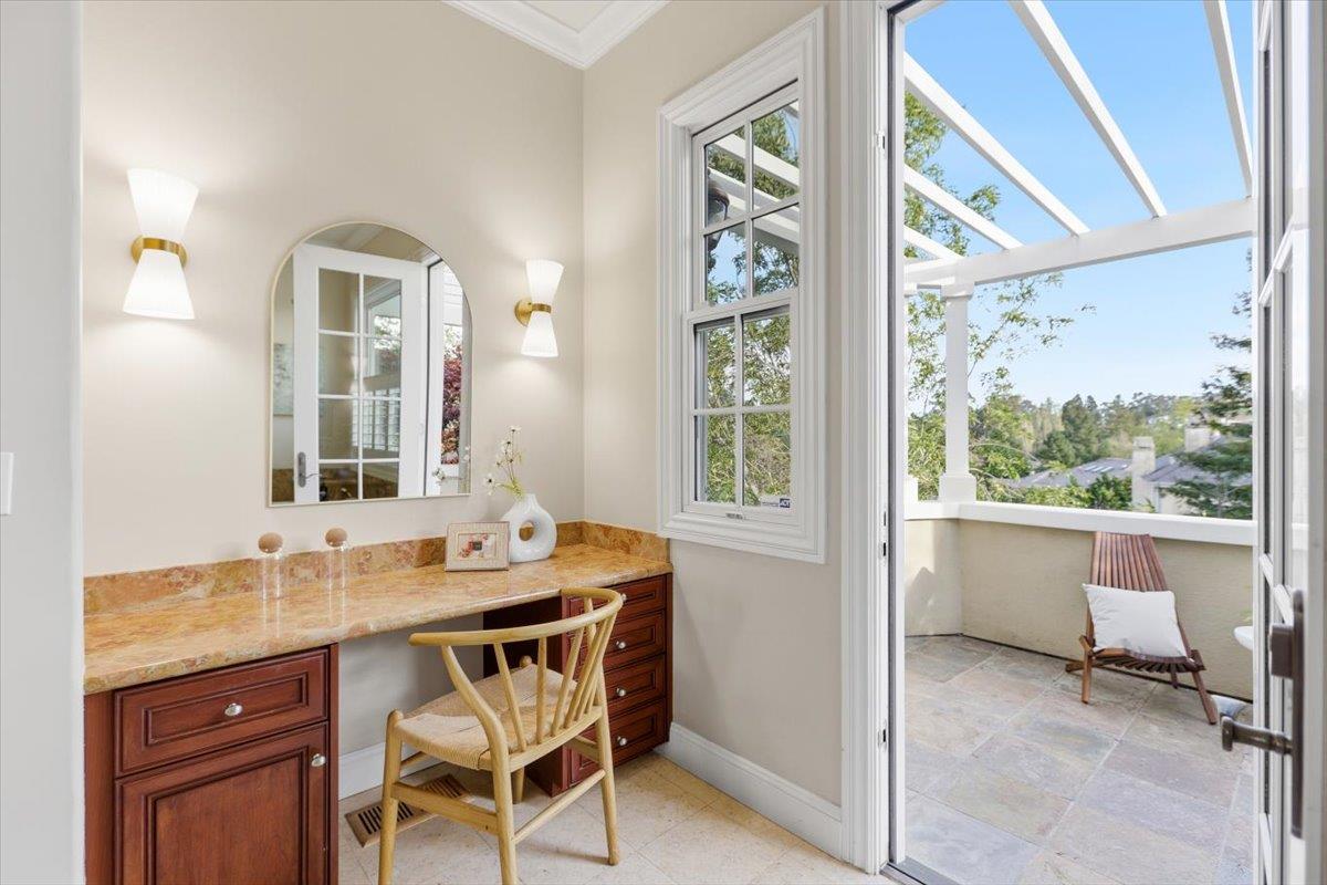 Detail Gallery Image 81 of 199 For 1215 Tournament Dr, Hillsborough,  CA 94010 - 7 Beds | 7/2 Baths