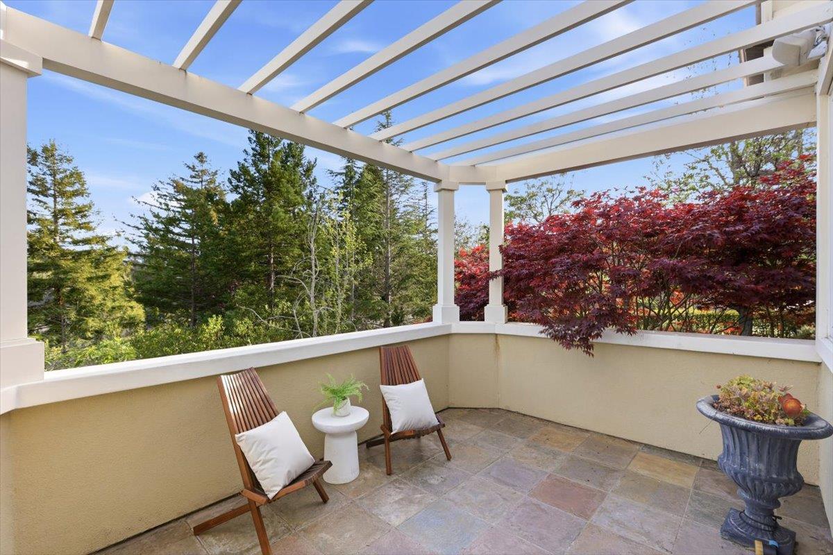 Detail Gallery Image 83 of 199 For 1215 Tournament Dr, Hillsborough,  CA 94010 - 7 Beds | 7/2 Baths