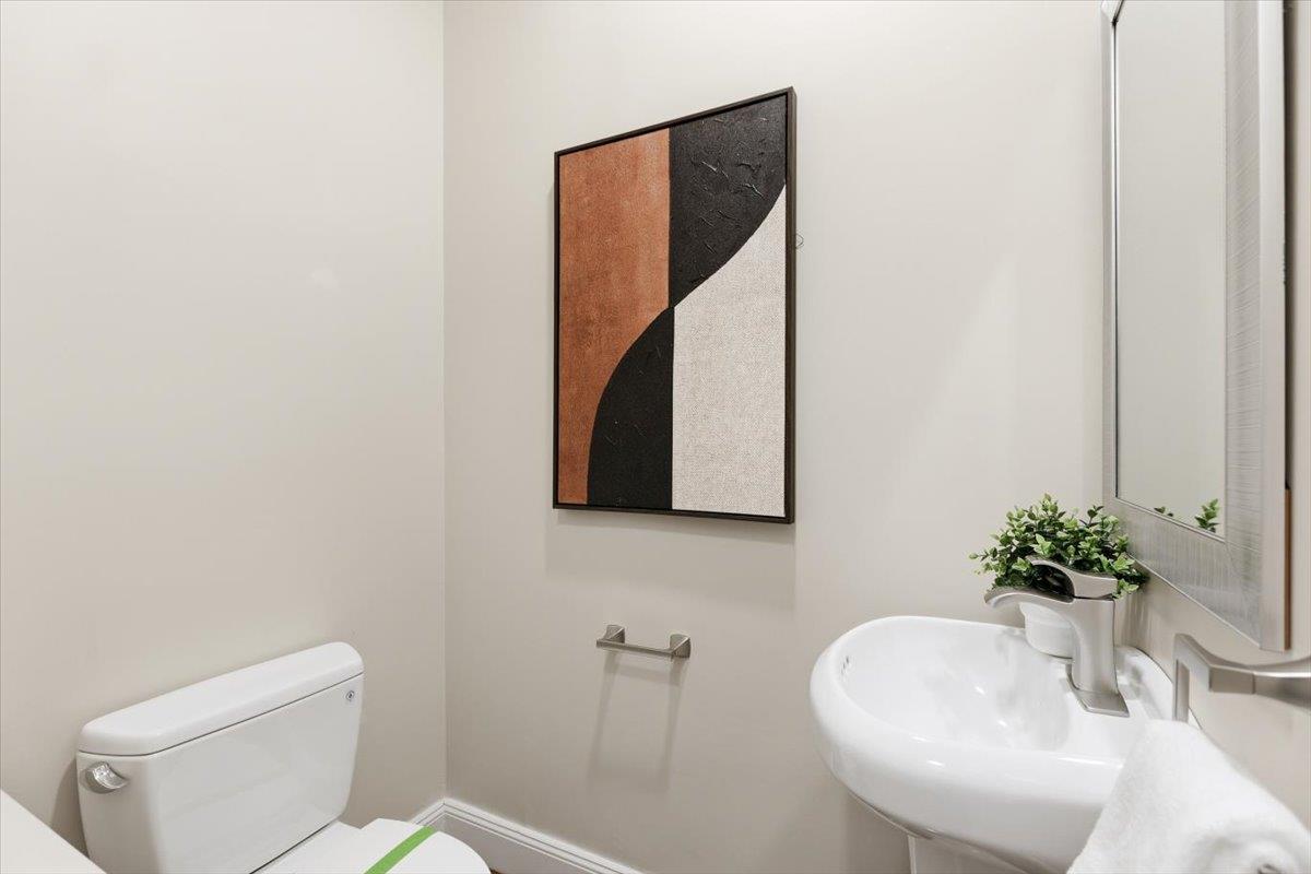 Detail Gallery Image 86 of 199 For 1215 Tournament Dr, Hillsborough,  CA 94010 - 7 Beds | 7/2 Baths