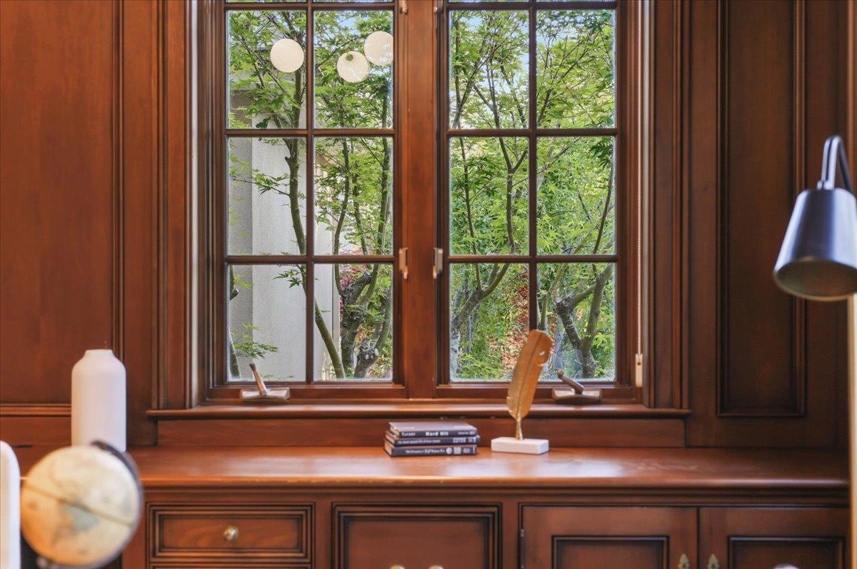 Detail Gallery Image 90 of 199 For 1215 Tournament Dr, Hillsborough,  CA 94010 - 7 Beds | 7/2 Baths