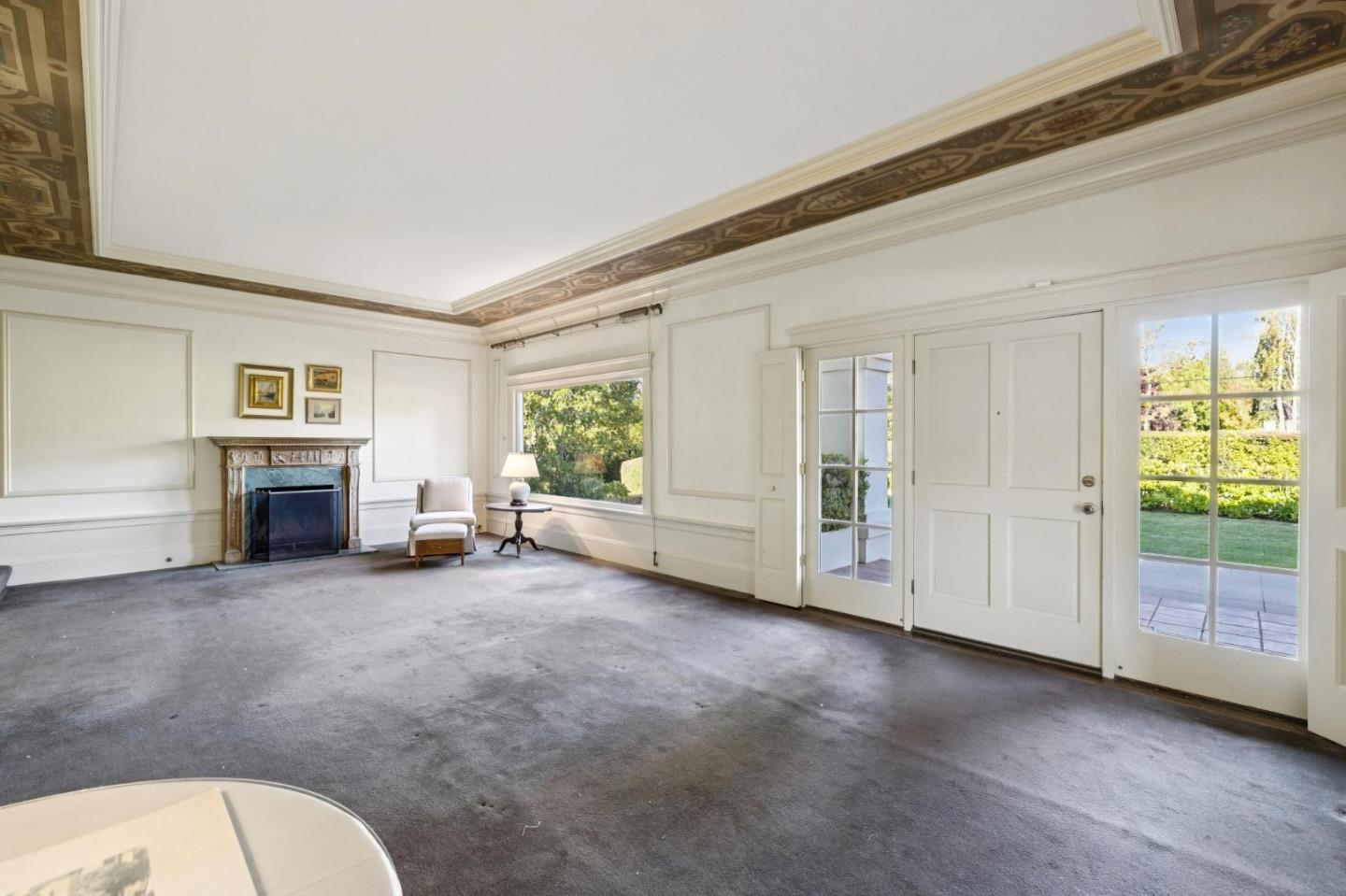 Detail Gallery Image 4 of 23 For 715 Brewer Dr, Hillsborough,  CA 94010 - 6 Beds | 4 Baths