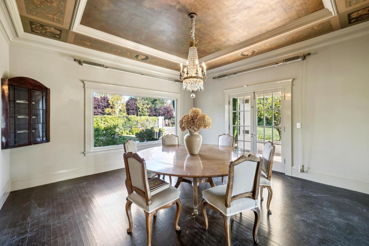 Detail Gallery Image 5 of 23 For 715 Brewer Dr, Hillsborough,  CA 94010 - 6 Beds | 4 Baths