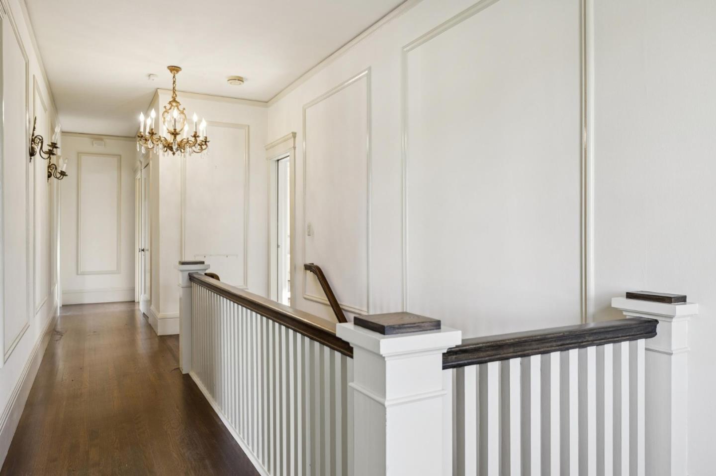 Detail Gallery Image 8 of 23 For 715 Brewer Dr, Hillsborough,  CA 94010 - 6 Beds | 4 Baths