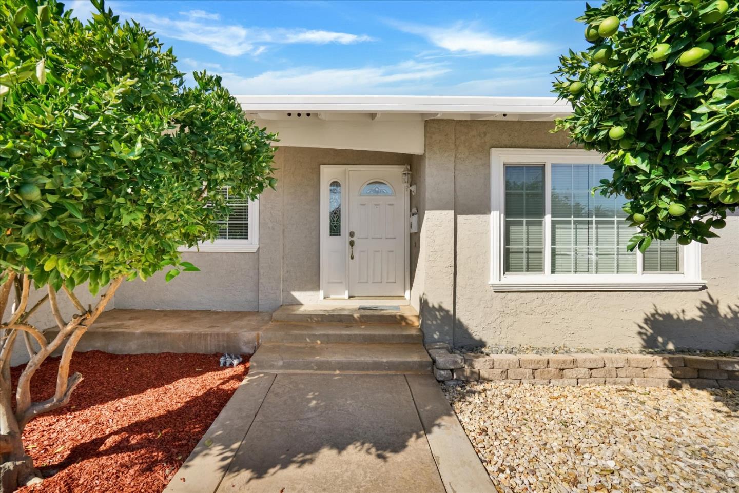 Detail Gallery Image 4 of 42 For 6137 Inglewood Dr, Pleasanton,  CA 94588 - 4 Beds | 2 Baths