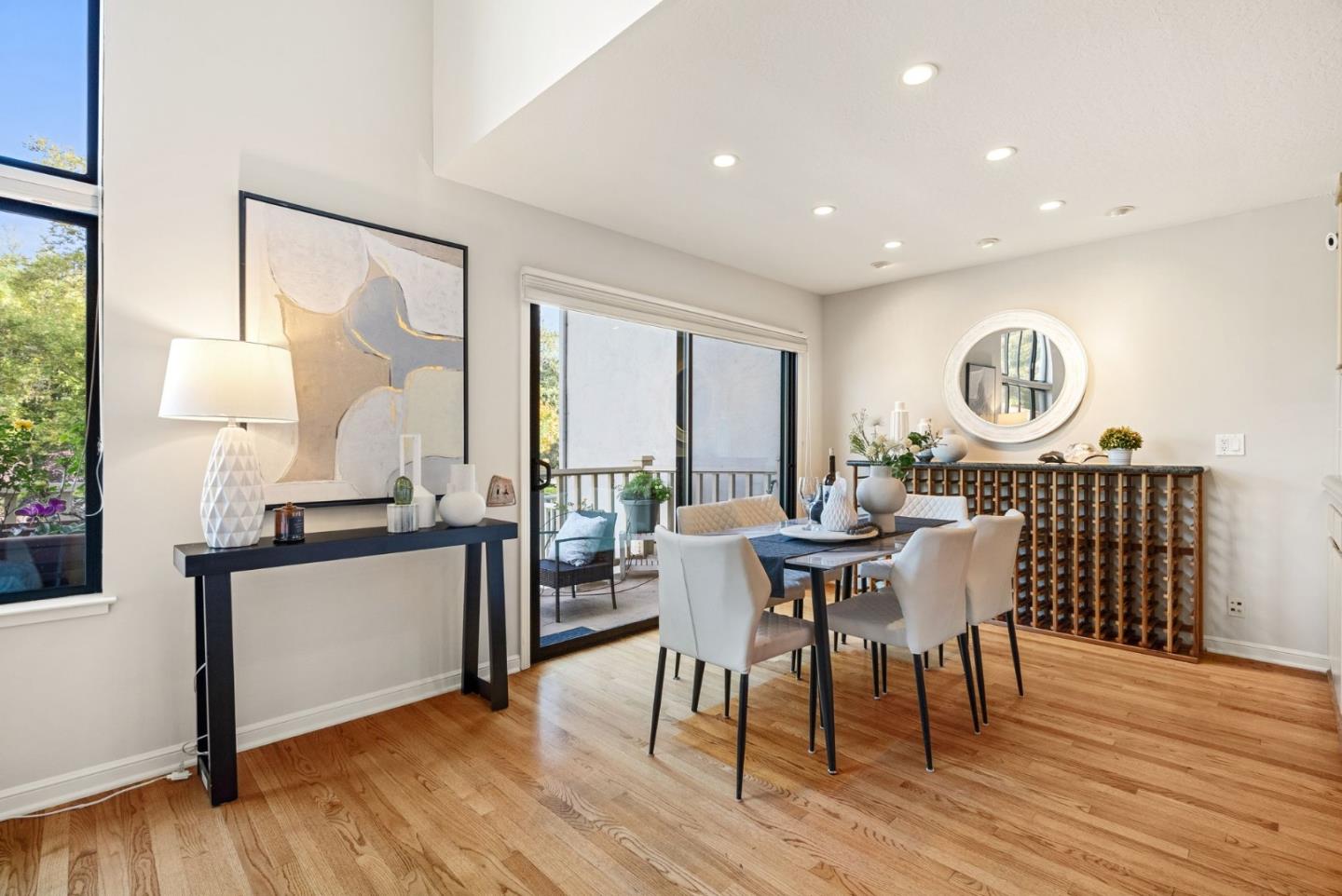 Detail Gallery Image 15 of 38 For 14676 Wild Berry Ln, Saratoga,  CA 95070 - 3 Beds | 2/1 Baths