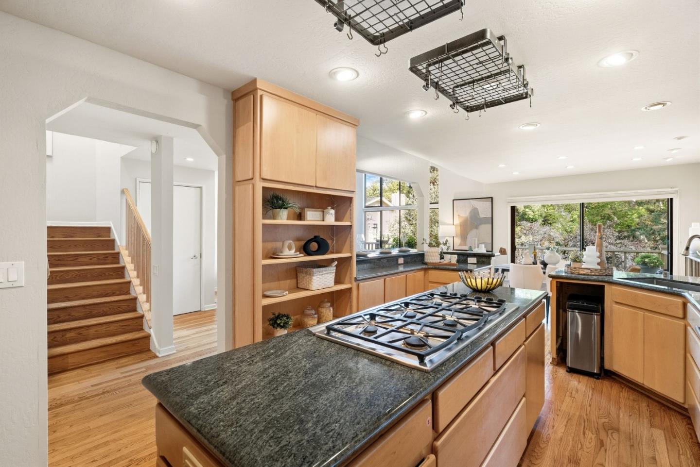 Detail Gallery Image 18 of 38 For 14676 Wild Berry Ln, Saratoga,  CA 95070 - 3 Beds | 2/1 Baths