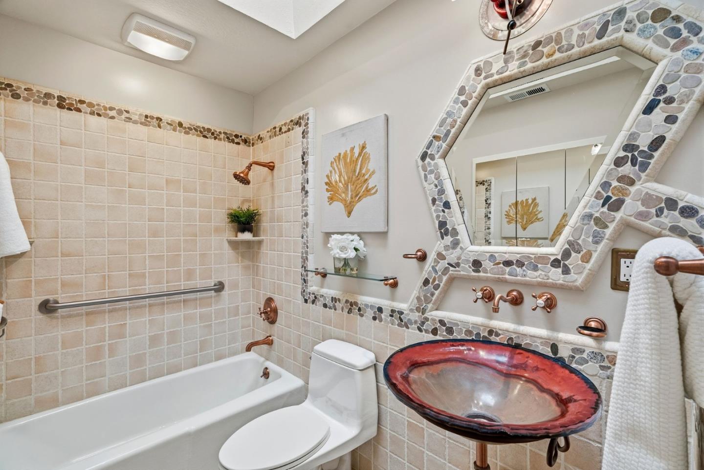 Detail Gallery Image 31 of 38 For 14676 Wild Berry Ln, Saratoga,  CA 95070 - 3 Beds | 2/1 Baths