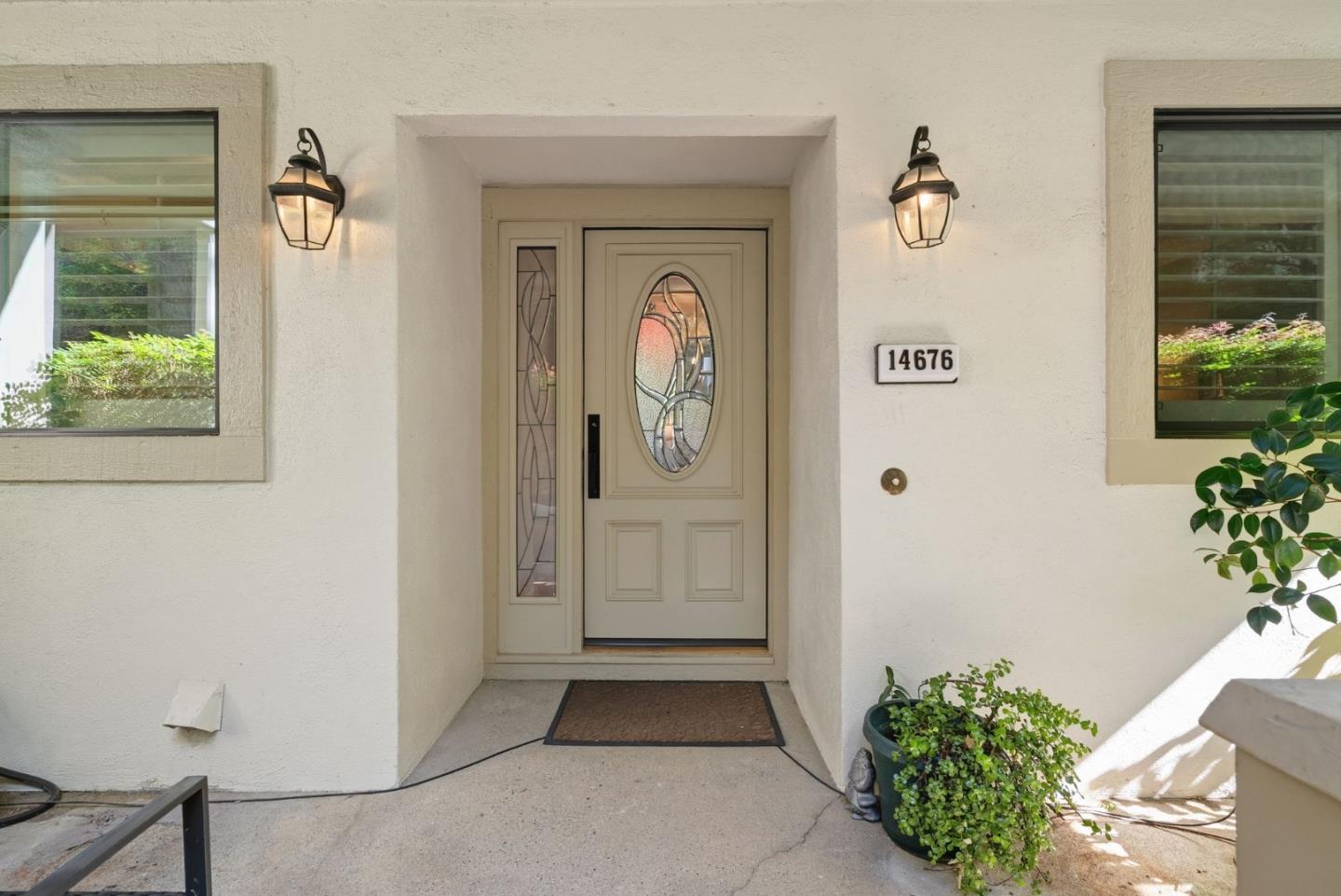 Detail Gallery Image 8 of 38 For 14676 Wild Berry Ln, Saratoga,  CA 95070 - 3 Beds | 2/1 Baths