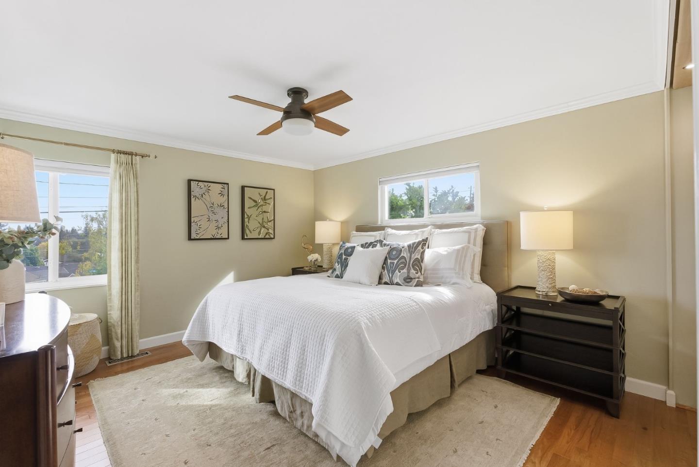 Detail Gallery Image 19 of 41 For 100 Garnet Ave, San Carlos,  CA 94070 - 2 Beds | 2 Baths