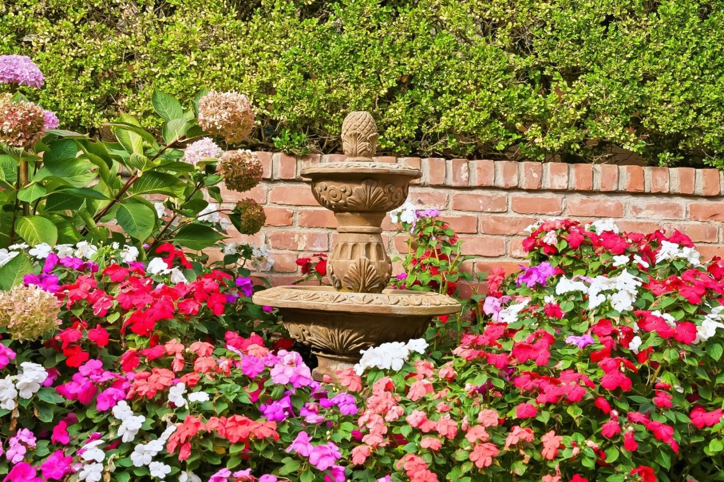 Detail Gallery Image 32 of 41 For 100 Garnet Ave, San Carlos,  CA 94070 - 2 Beds | 2 Baths